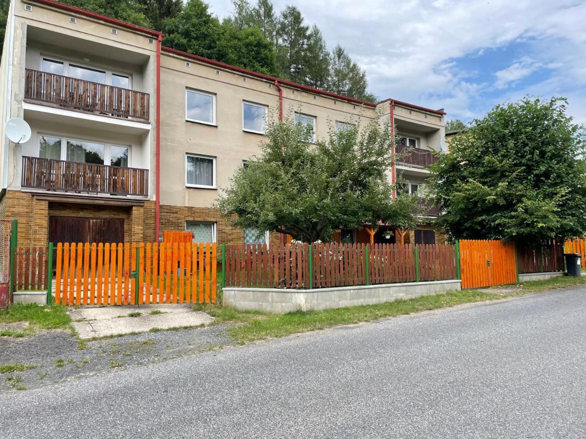 Apartmany Pod Prehradou Chřibská Εξωτερικό φωτογραφία
